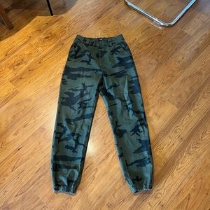 Aritzia Tna Cargo Pants
